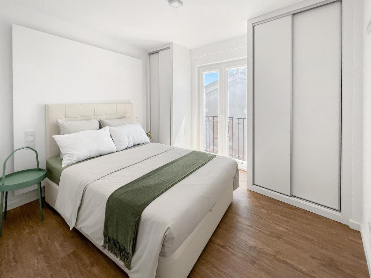 Apartment Sea Light Sesimbra. 2 Bedrooms, 6 Guests Sesimbra